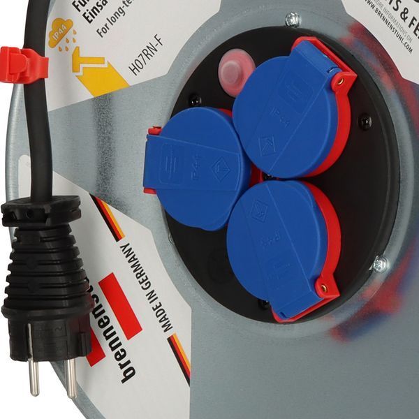 Подовжувач на котушці 40 м Brennenstuhl Garant-S 3 розетки 3300 Вт 220 В 16 А IP44 H07RN-F 3G1,5мм&sup2; чорний 1198340 фото