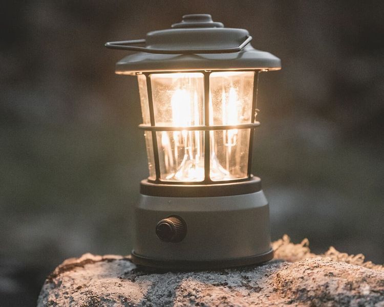 Ліхтар кемпінговий Easy Camp акумуляторний USB-C USB-A IPX4 з регулюванням яскравості 680249 фото