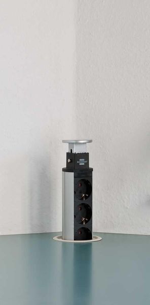 Подовжувач 2 метри 3 розетки настільний Brennenstuhl Tower Power 2 USB 5V/2100 mA 3500 Вт чорно-сірий чорний 1396200013 фото