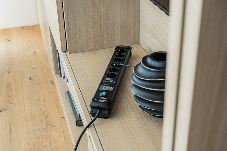 Мережевий фільтр 1,8 метри 6 розеток Brennenstuhl Premium-Line 26000 А EMI/RFI 3500 Вт 16 А 3х1,5 мм&sup2; 1951160400 фото