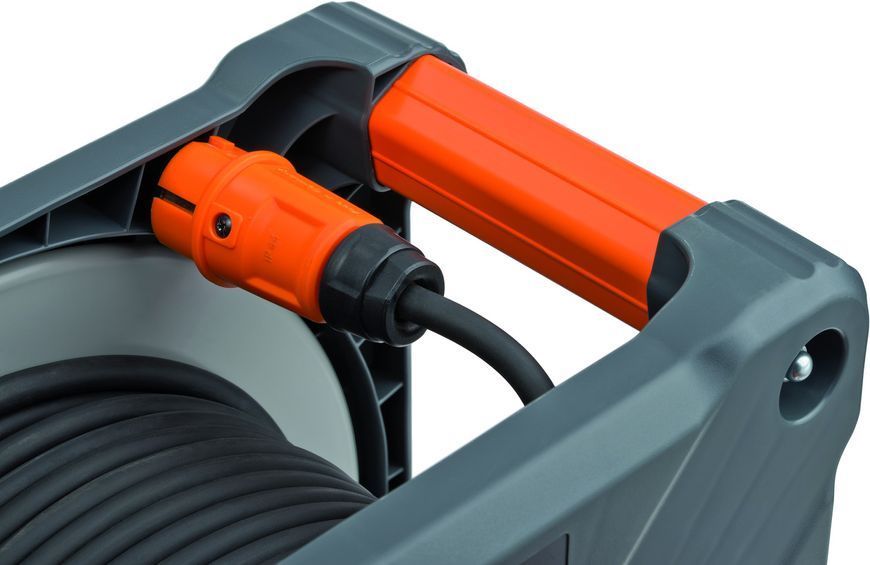 Подовжувач на котушці 50 м Professional Line 4 розетки 3300 Вт 220 В 16 А IP44 H07RN-F 3G1,5мм&sup2; чорний 9201500100 фото